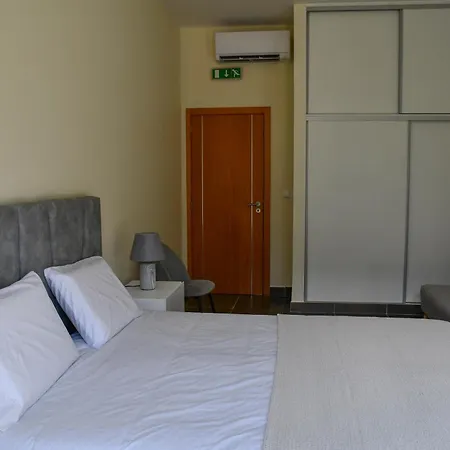 Vallera House I